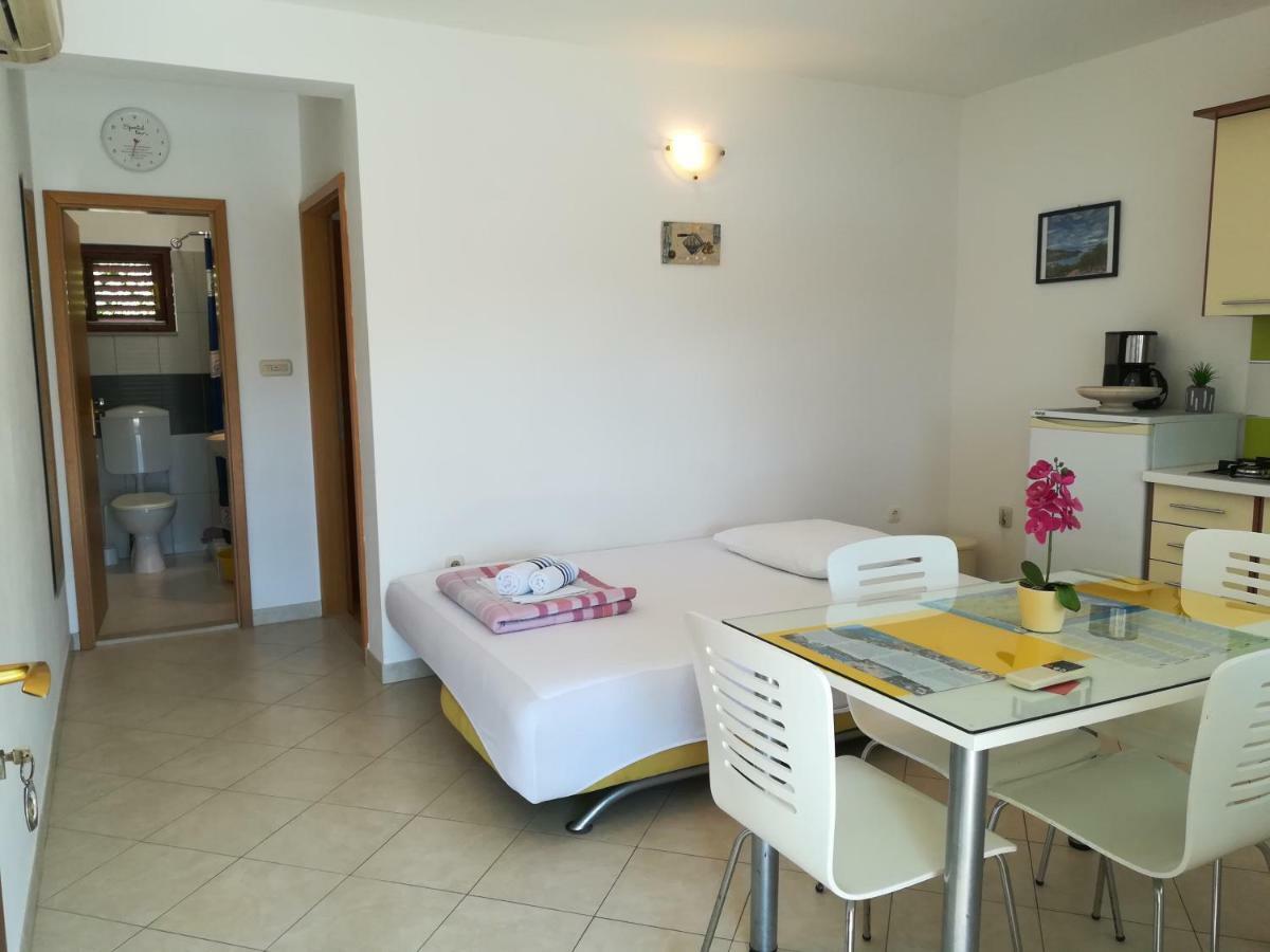 Rogoznica Seafront Apartment - Kalebova Luka エクステリア 写真